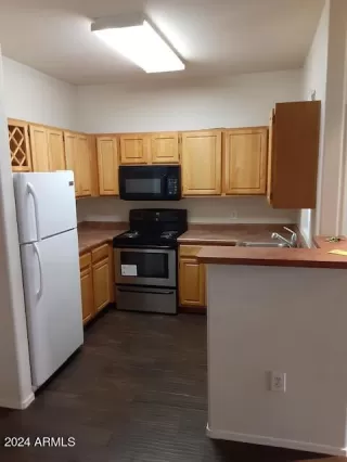 Photo #6: 6716675 Listing