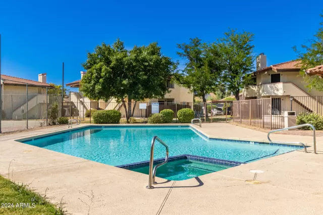 MLS: 6716695 Condo For Sale