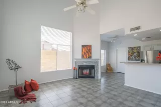 Photo #5: 6716716 Listing