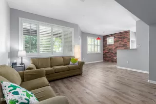 Photo #3: 6716891 Listing 