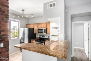 Photo #6: 6716891 Listing 