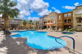 Photo #2: 6716893 Listing