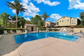 Photo #5: 6716893 Listing