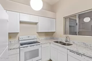 Photo #6: 6716954 Listing