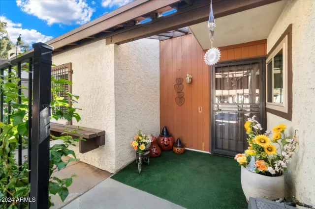 MLS: 6717302 Condo For Sale