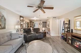 Photo #3: 6717302 Listing