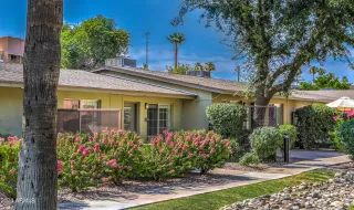 Photo #5: 6717389 Listing