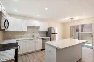 Photo #3: 6717703 Listing 