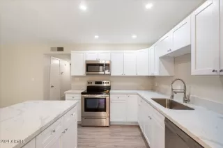 Photo #5: 6717703 Listing 