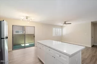 Photo #6: 6717703 Listing 