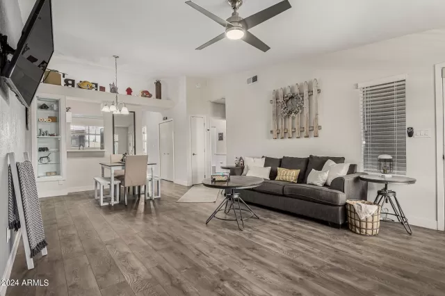 MLS: 6717914 Condo For Sale