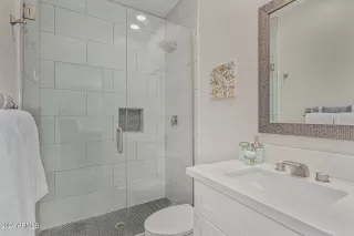 Photo #3: 6717914 Listing