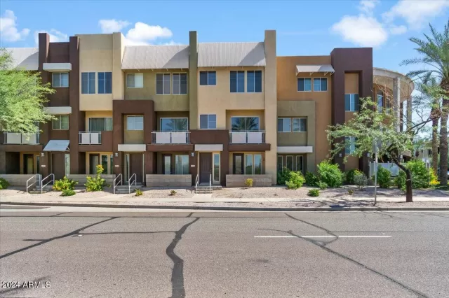 MLS: 6717926 Condo For Sale