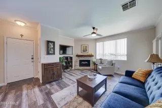 Photo #6: 6717948 Listing