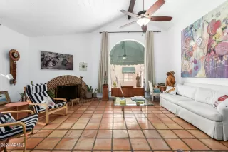 Photo #6: 6718030 Listing