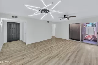 Photo #4: 6718173 Listing 