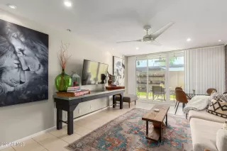 Photo #4: 6718176 Listing