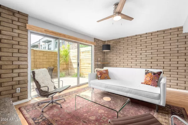 MLS: 6718197 Condo For Sale