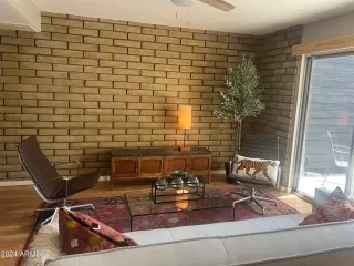 Photo #2: 6718197 Listing