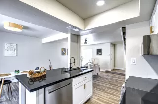 Photo #3: 6718370 Listing 