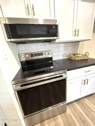 Photo #4: 6718370 Listing 