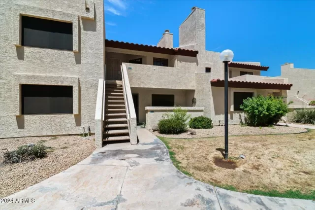 MLS: 6718386 Condo For Sale