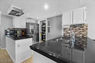 Photo #6: 6718386 Listing 