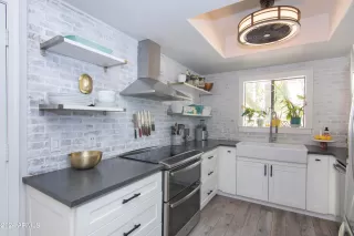 Photo #1: 6718515 Listing 