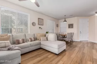 Photo #5: 6718583 Listing