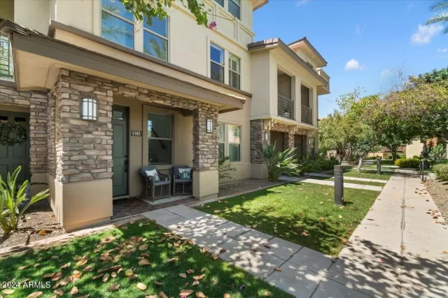 MLS: 6718626 Condo For Sale