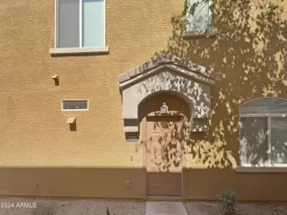 Photo #4: 6718723 Listing