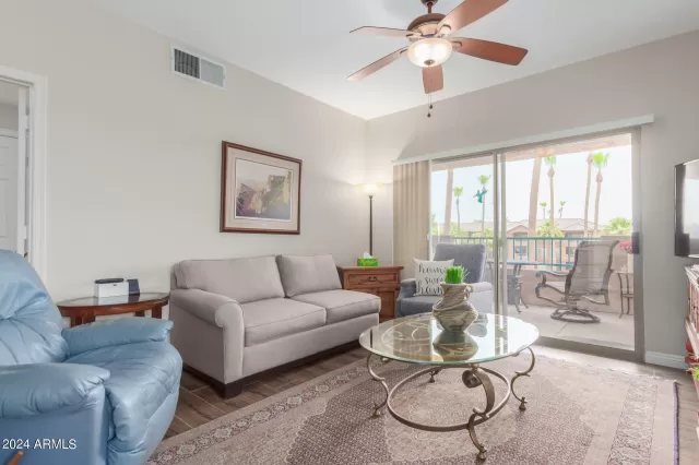 MLS: 6718895 Condo For Sale