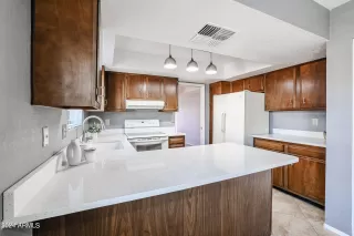 Photo #3: 6719031 Listing