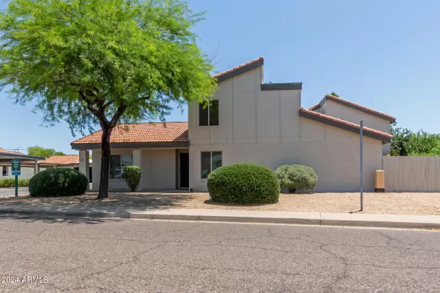 MLS: 6719188 Condo For Sale