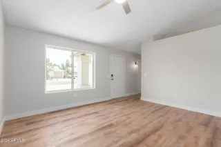 Photo #6: 6719336 Listing 