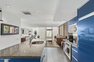 Photo #3: 6719349 Listing 