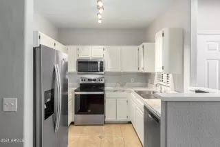 Photo #4: 6719384 Listing