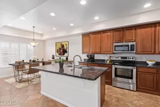 Photo #5: 6719540 Listing