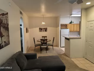 Photo #4: 6719601 Listing