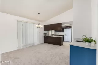 Photo #2: 6719607 Listing