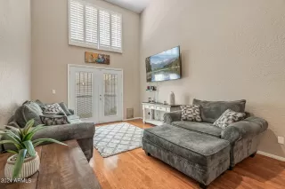 Photo #5: 6719743 Listing 