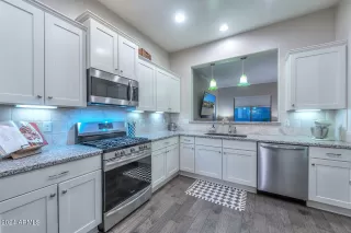 Photo #5: 6719774 Listing 