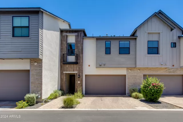 MLS: 6719776 Condo For Sale