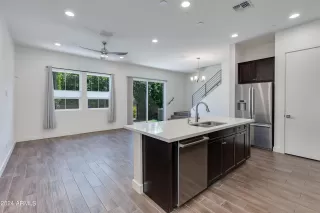 Photo #1: 6719776 Listing