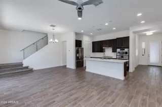 Photo #2: 6719776 Listing