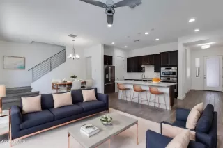 Photo #3: 6719776 Listing