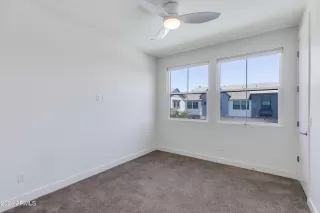 Photo #5: 6719776 Listing