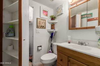 Photo #5: 6719818 Listing