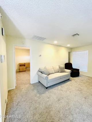 Photo #2: 6719859 Listing