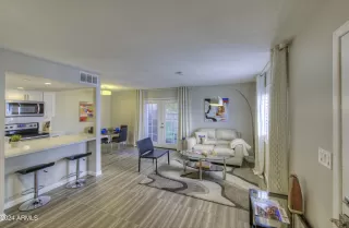 Photo #5: 6720176 Listing 